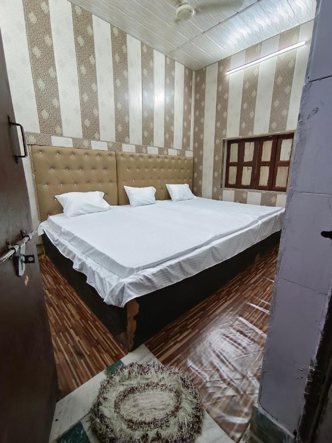 אגרה Hotel India Inn Walking Distance From Taj Mahal-- Rooftop Taj Mahal View מראה חיצוני תמונה