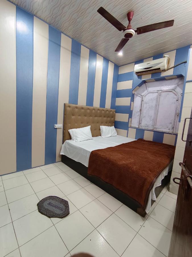 אגרה Hotel India Inn Walking Distance From Taj Mahal-- Rooftop Taj Mahal View מראה חיצוני תמונה