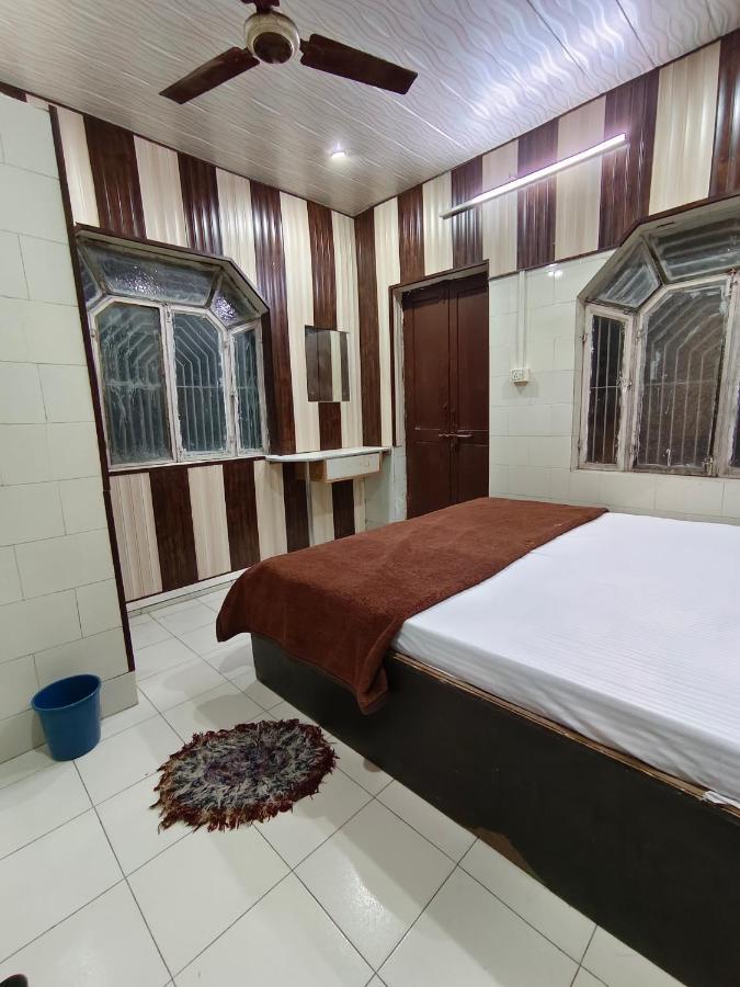 אגרה Hotel India Inn Walking Distance From Taj Mahal-- Rooftop Taj Mahal View מראה חיצוני תמונה