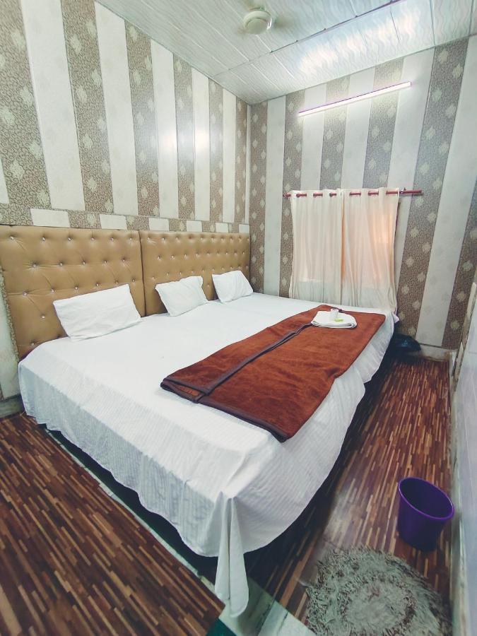 אגרה Hotel India Inn Walking Distance From Taj Mahal-- Rooftop Taj Mahal View מראה חיצוני תמונה