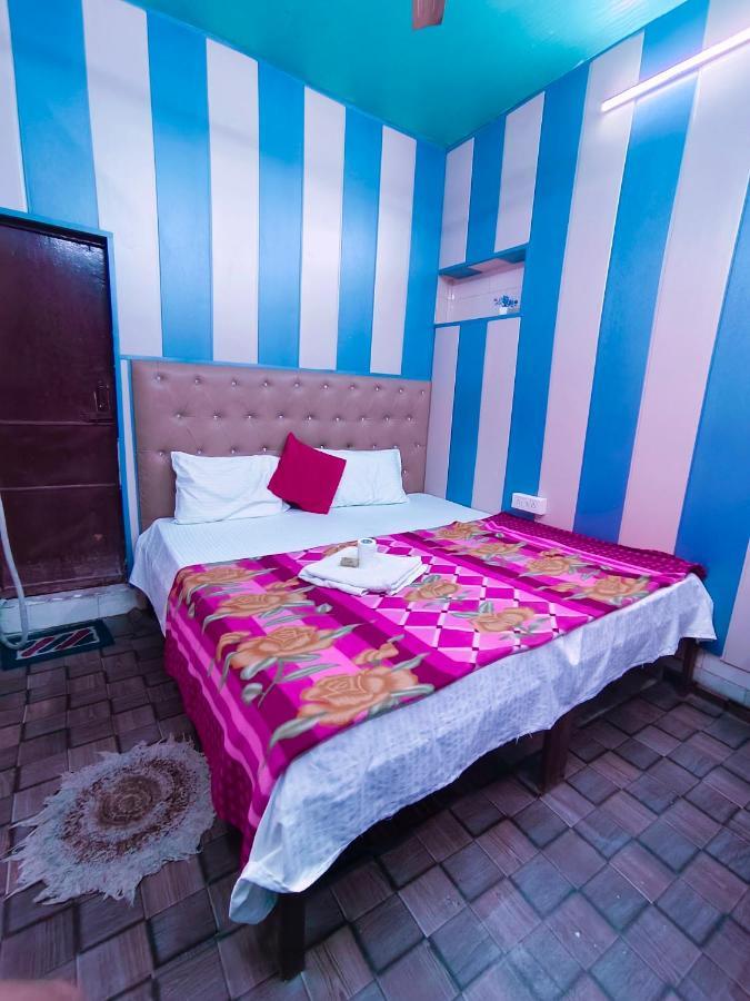 אגרה Hotel India Inn Walking Distance From Taj Mahal-- Rooftop Taj Mahal View מראה חיצוני תמונה