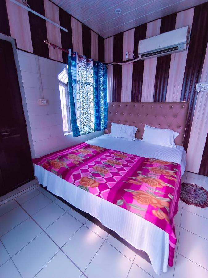 אגרה Hotel India Inn Walking Distance From Taj Mahal-- Rooftop Taj Mahal View מראה חיצוני תמונה