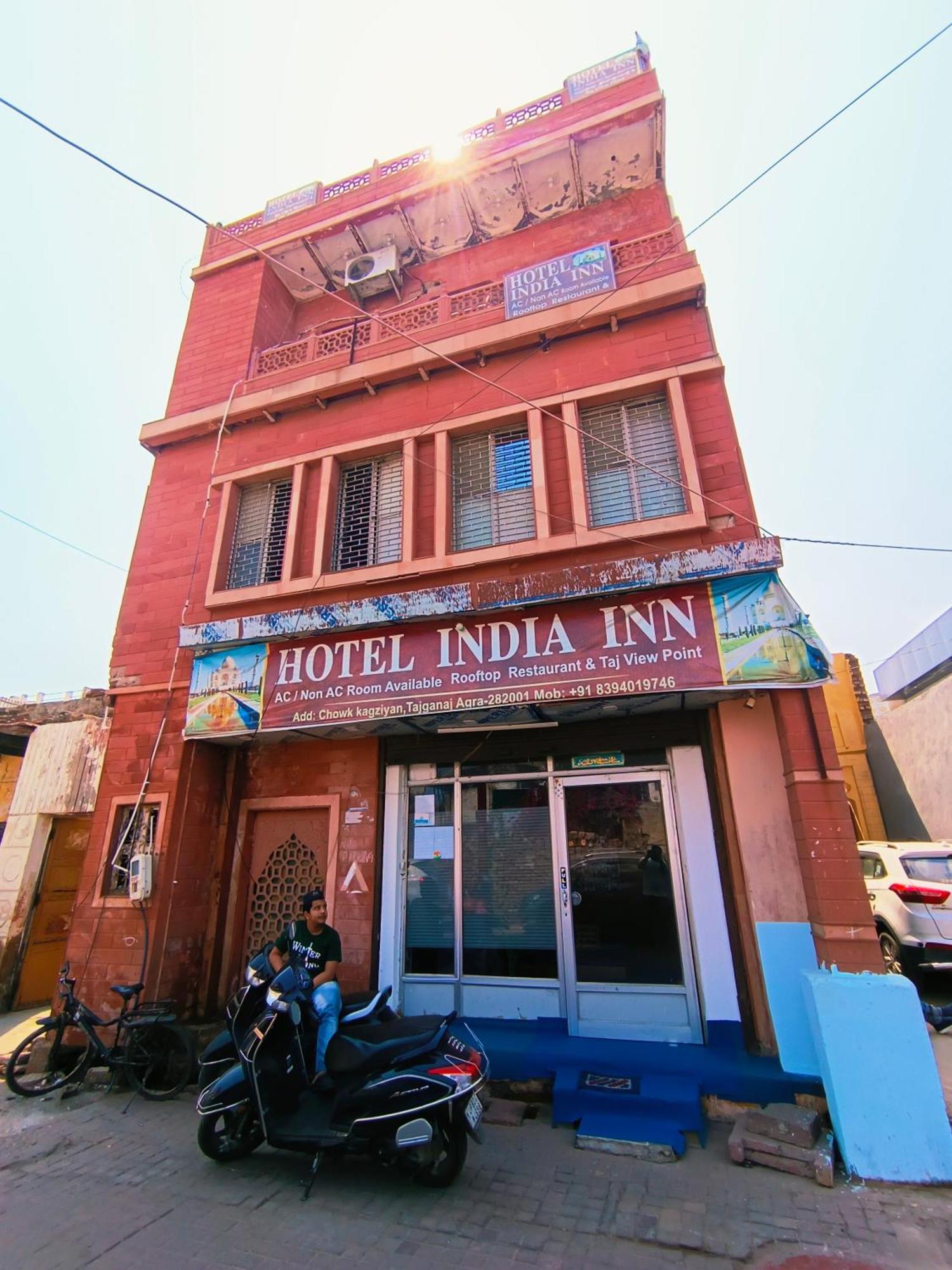 אגרה Hotel India Inn Walking Distance From Taj Mahal-- Rooftop Taj Mahal View מראה חיצוני תמונה