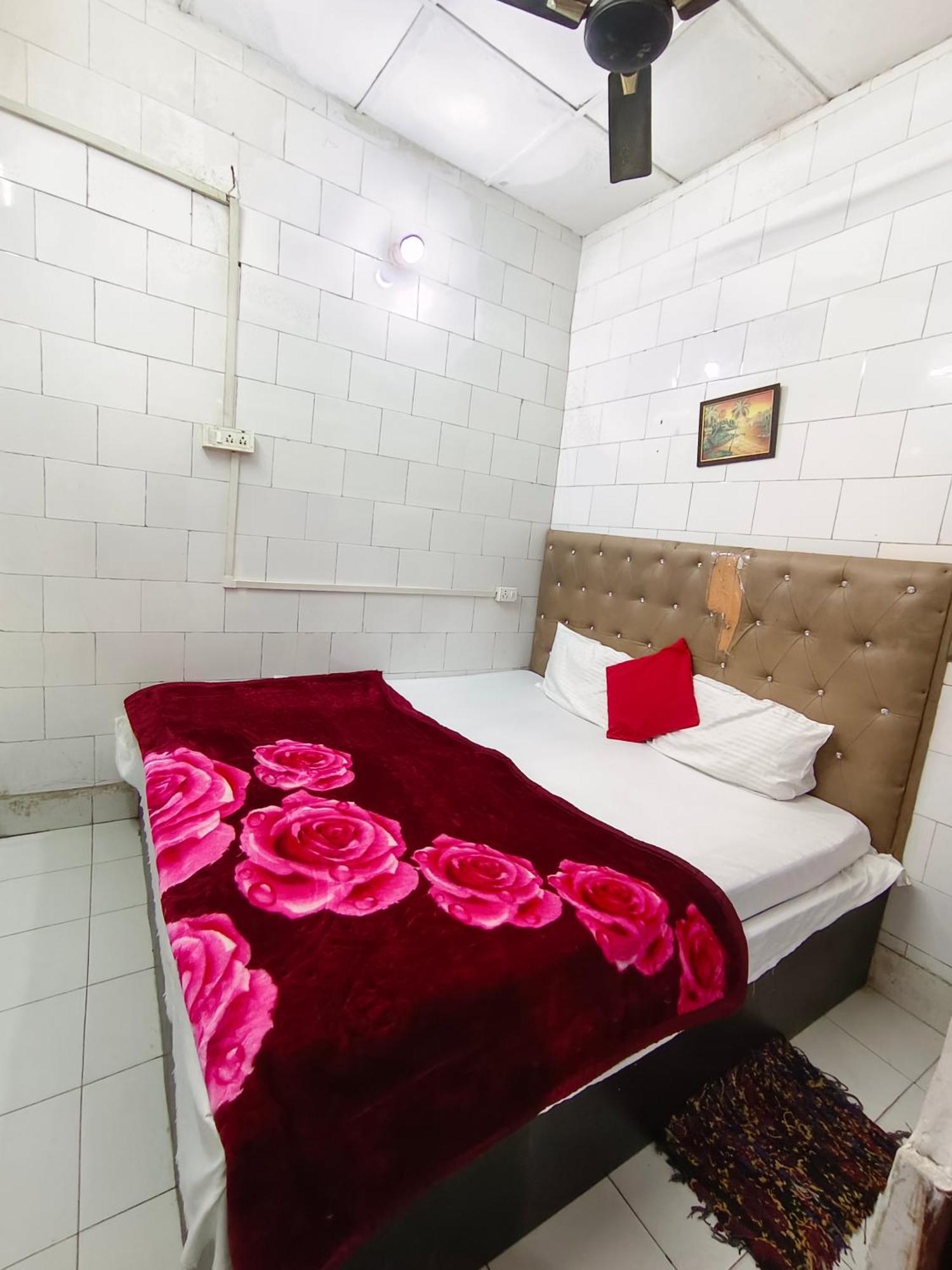 אגרה Hotel India Inn Walking Distance From Taj Mahal-- Rooftop Taj Mahal View מראה חיצוני תמונה