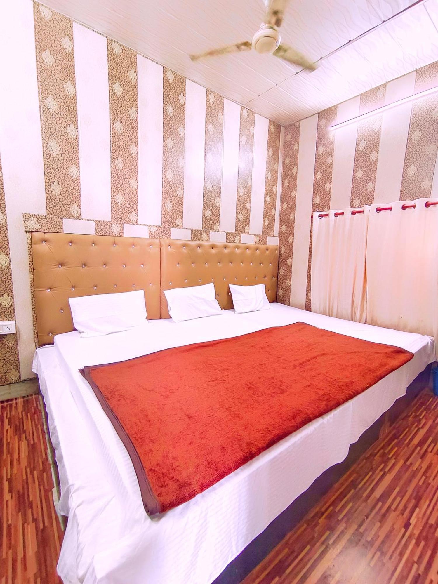 אגרה Hotel India Inn Walking Distance From Taj Mahal-- Rooftop Taj Mahal View מראה חיצוני תמונה