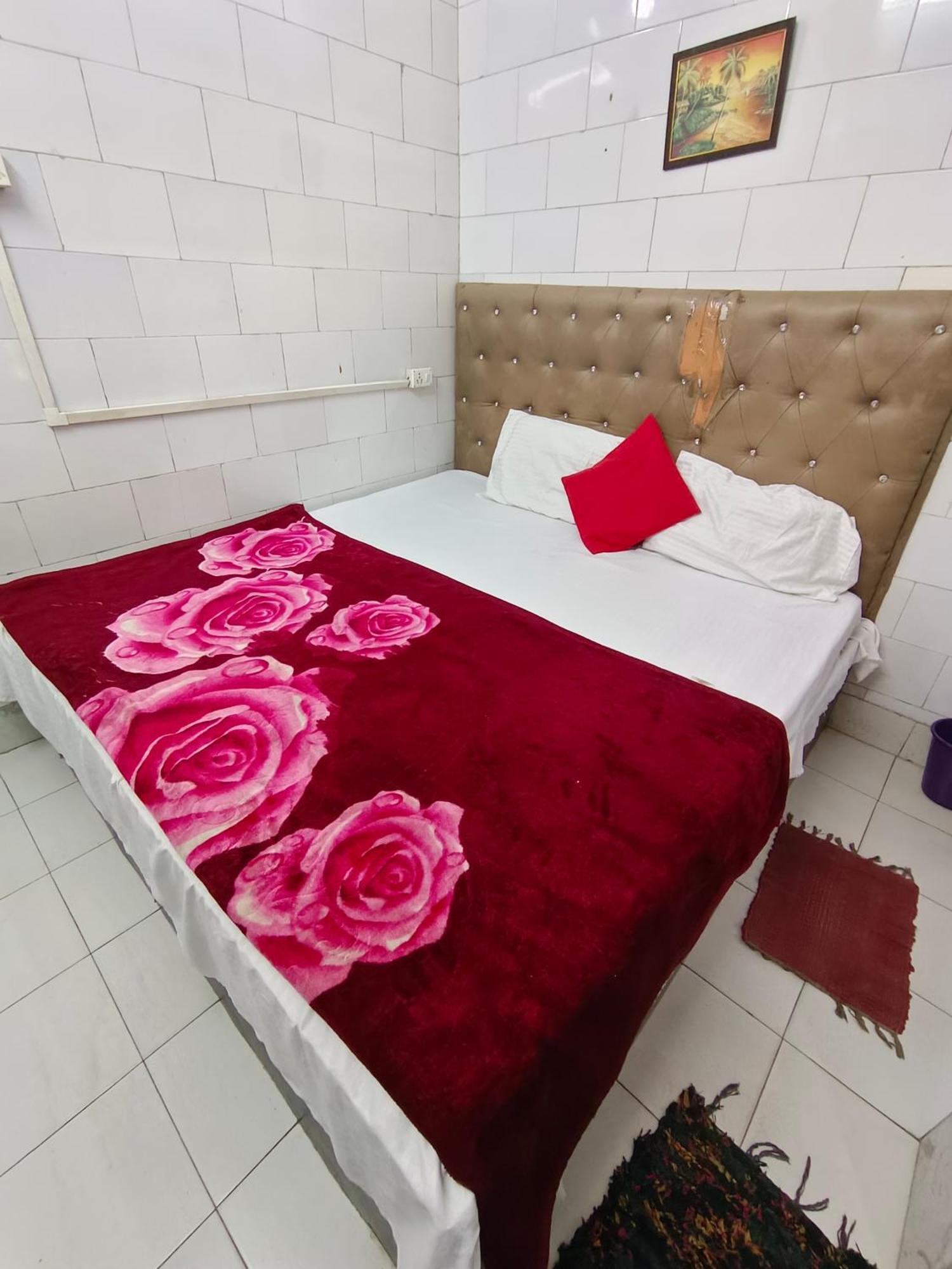 אגרה Hotel India Inn Walking Distance From Taj Mahal-- Rooftop Taj Mahal View מראה חיצוני תמונה