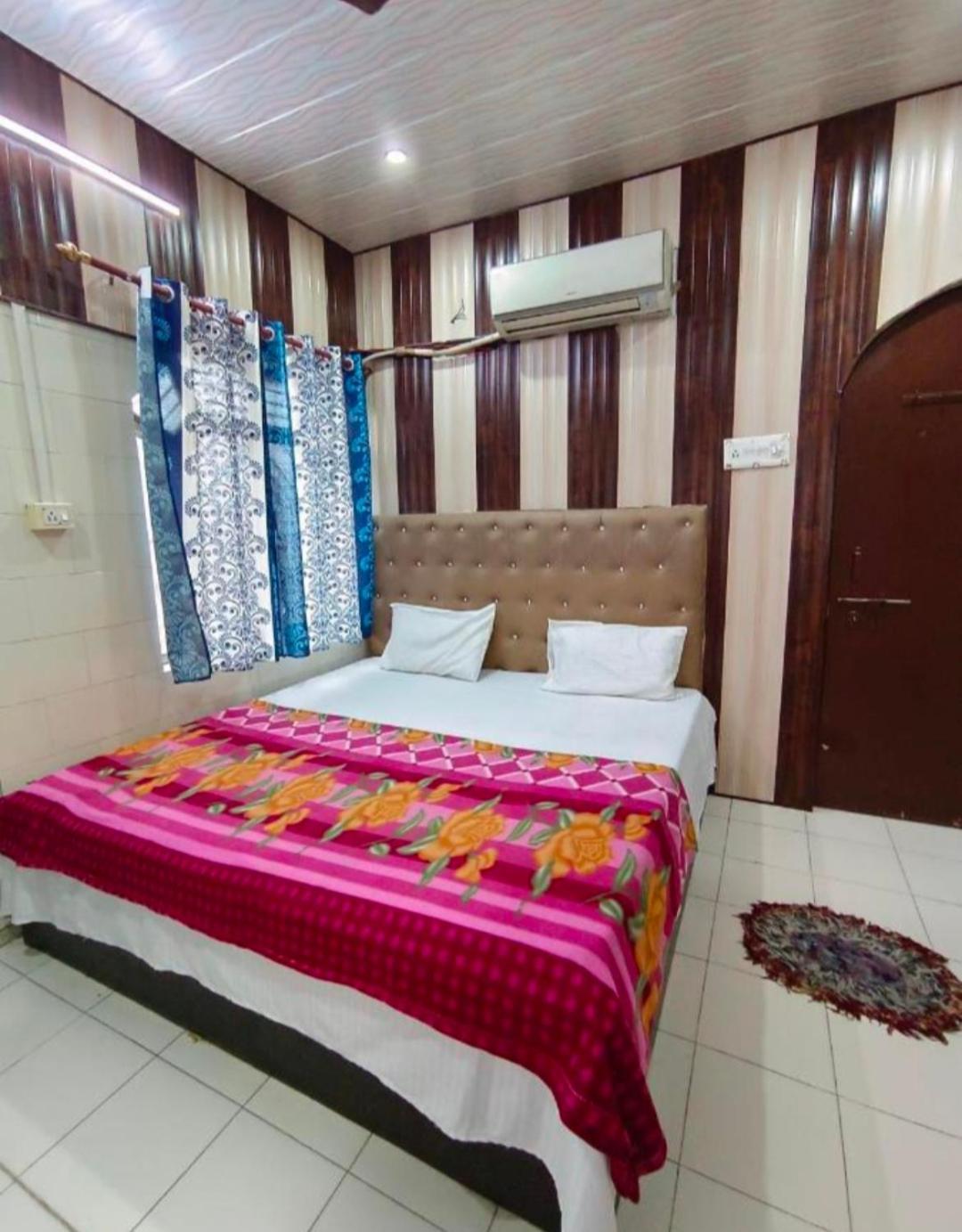אגרה Hotel India Inn Walking Distance From Taj Mahal-- Rooftop Taj Mahal View מראה חיצוני תמונה