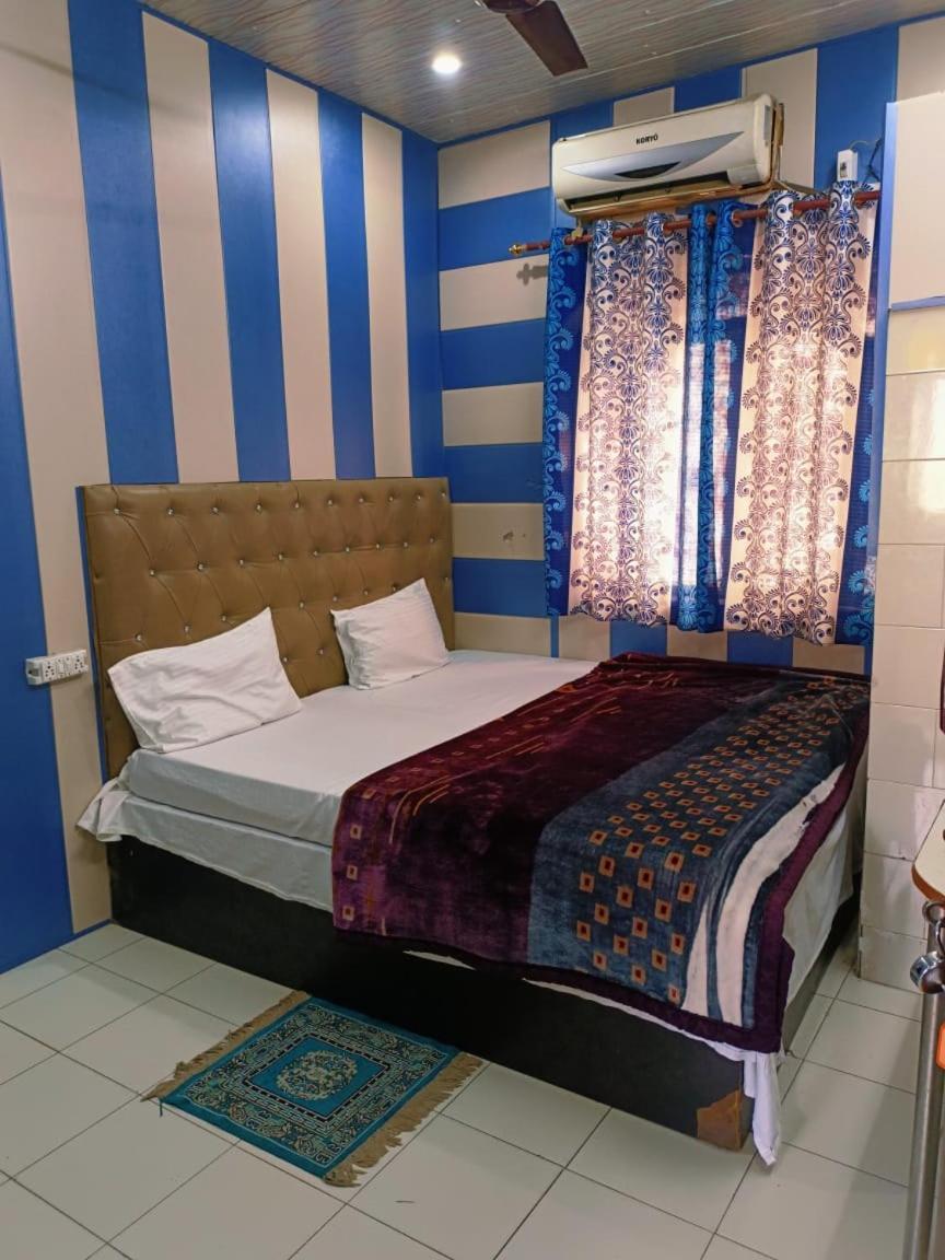 אגרה Hotel India Inn Walking Distance From Taj Mahal-- Rooftop Taj Mahal View מראה חיצוני תמונה